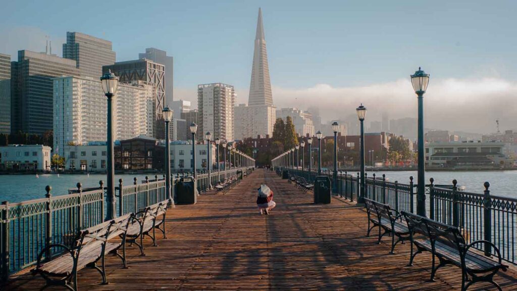 Some-Happy-Hours-to-Try-While-Alone-In-San-Francisco-on-architectureslab