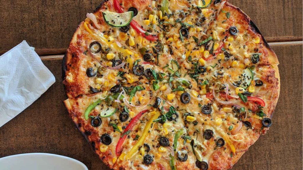 Is-It-Possible-To-Consume-Pizza-with-Braces-Easily-on-architectureslab