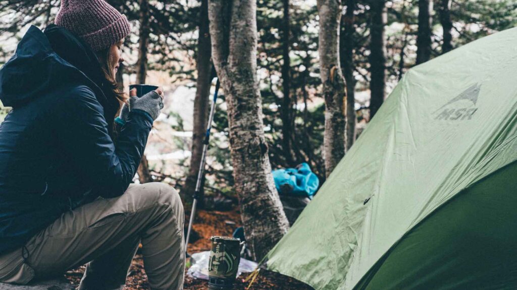 How-the-Camping-Survival-Tricks-Change-During-Winter-On-ArchitecturesLab